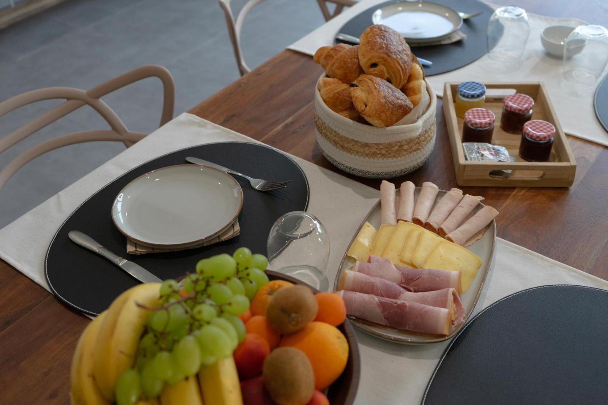 Au Petit Canteleu - Bed & Breakfast Beloeil Zewnętrze zdjęcie